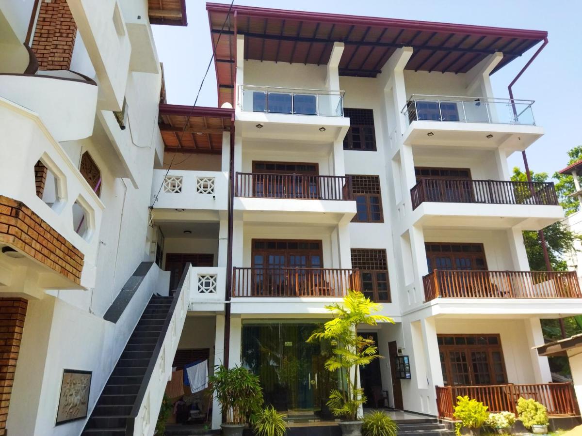 Shanika Beach Inn تانجالي المظهر الخارجي الصورة