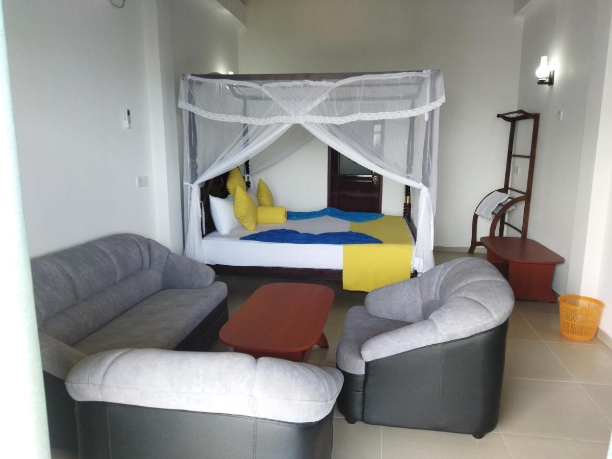 Shanika Beach Inn تانجالي المظهر الخارجي الصورة