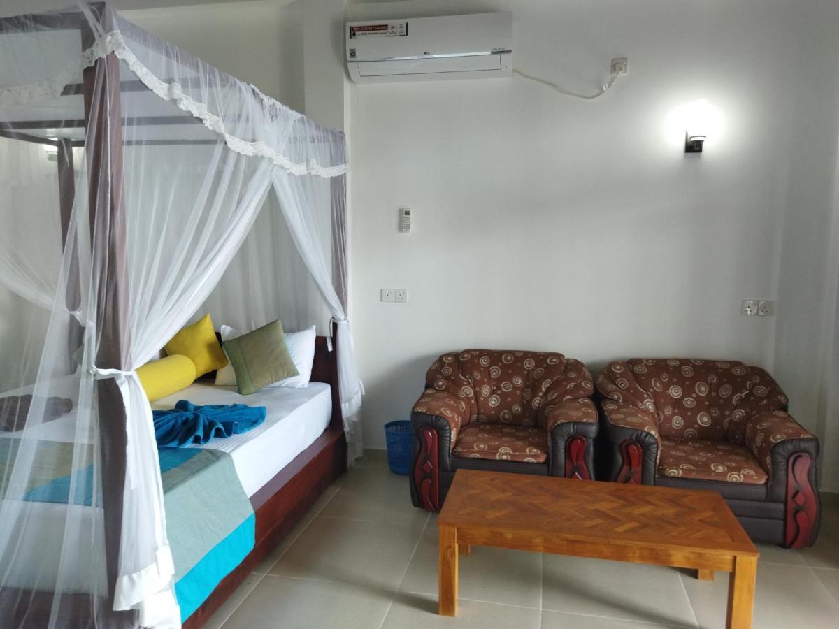Shanika Beach Inn تانجالي المظهر الخارجي الصورة