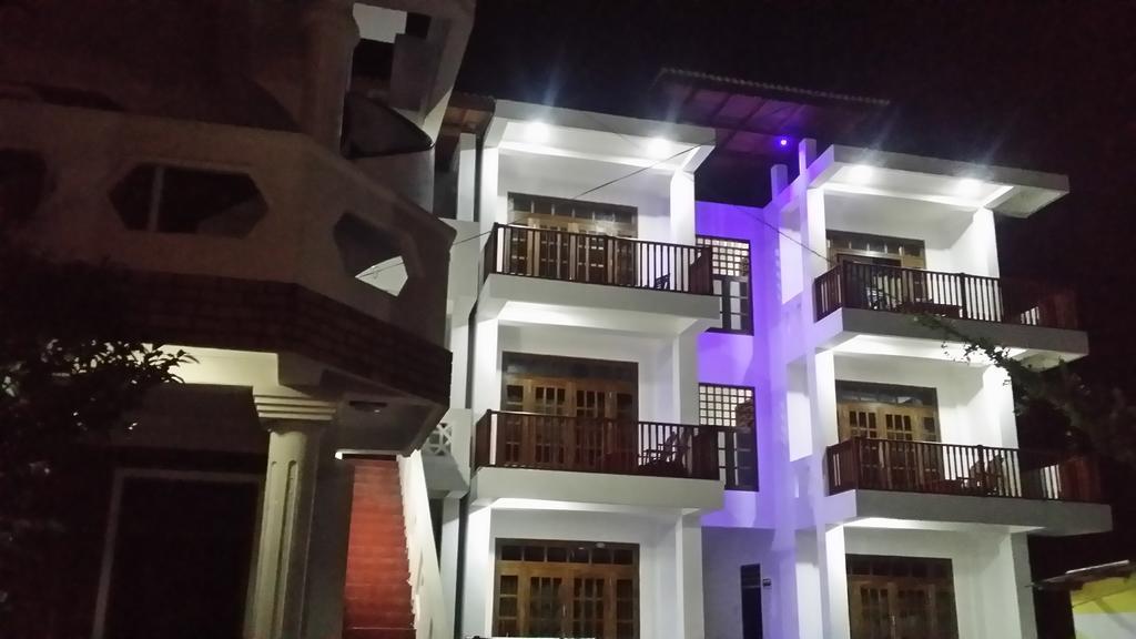 Shanika Beach Inn تانجالي المظهر الخارجي الصورة