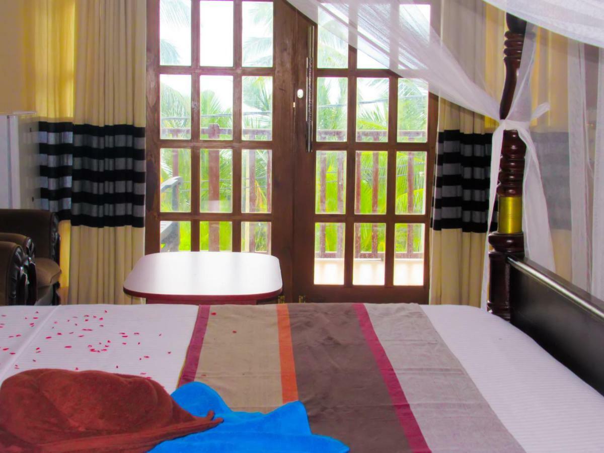 Shanika Beach Inn تانجالي المظهر الخارجي الصورة