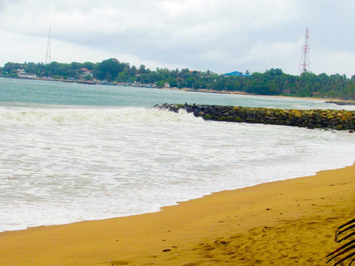 Shanika Beach Inn تانجالي المظهر الخارجي الصورة