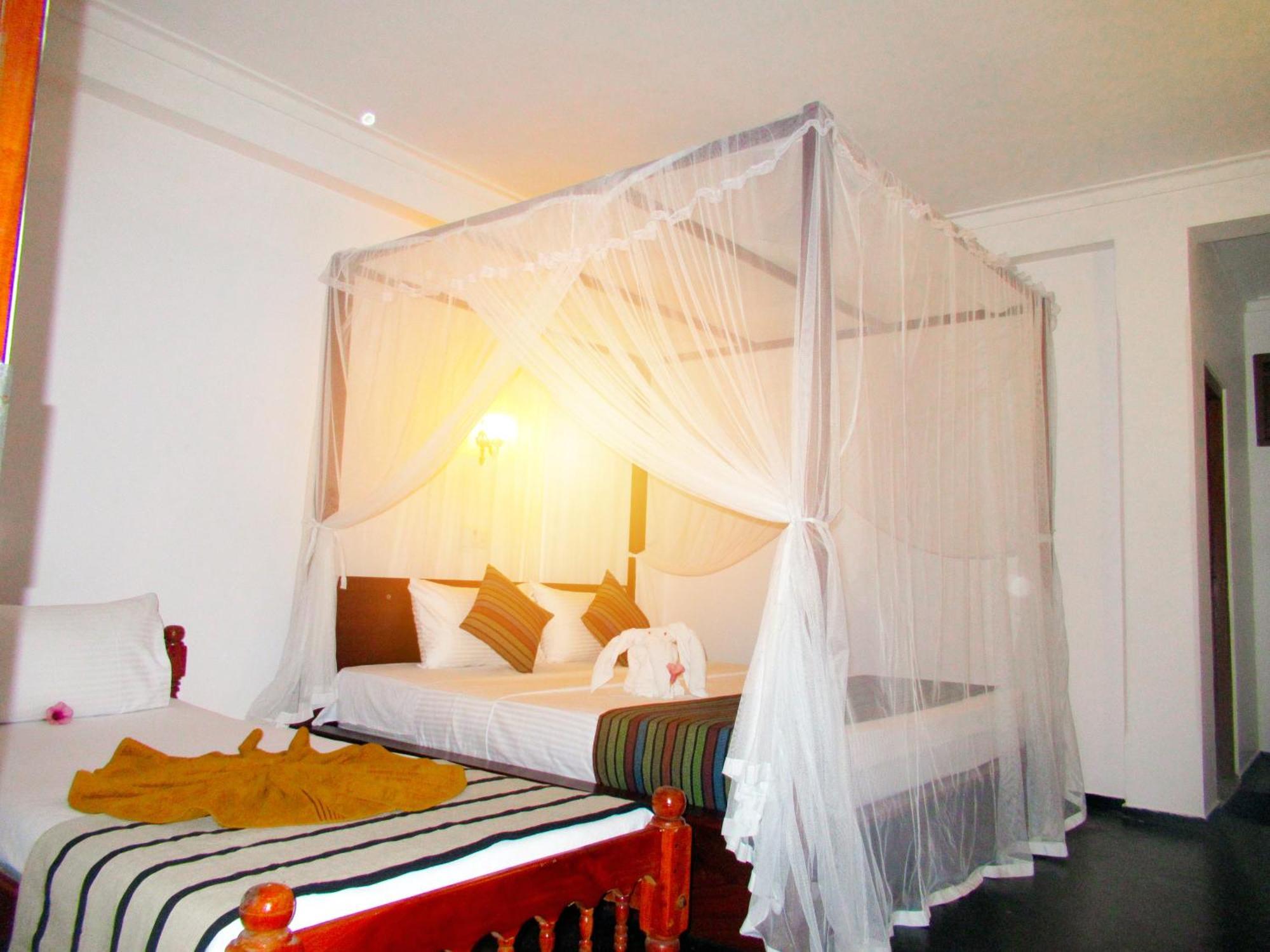 Shanika Beach Inn تانجالي المظهر الخارجي الصورة